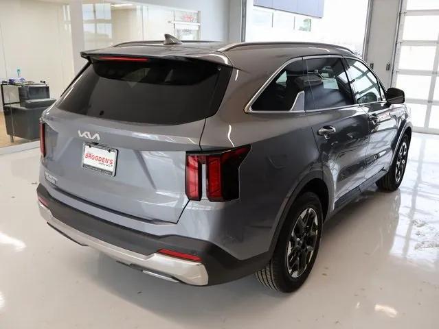 new 2025 Kia Sorento car, priced at $37,490