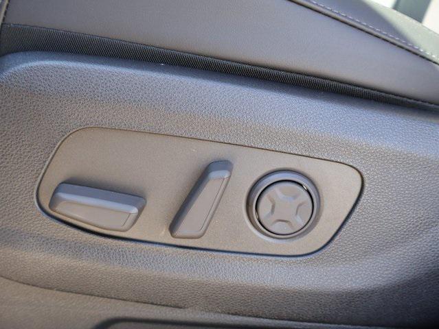 new 2025 Kia Carnival car, priced at $43,770