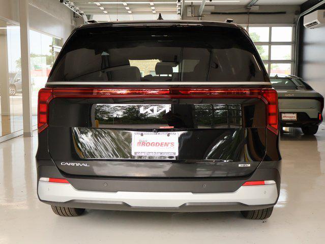 new 2026 Kia Carnival Hybrid car, priced at $44,760