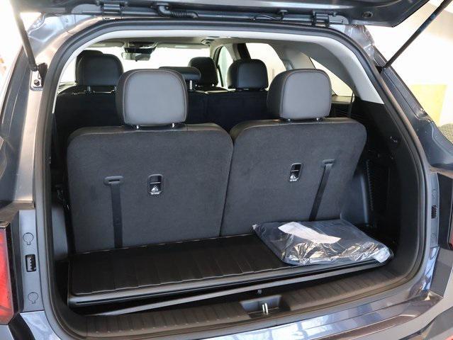 new 2025 Kia Sorento car, priced at $35,916