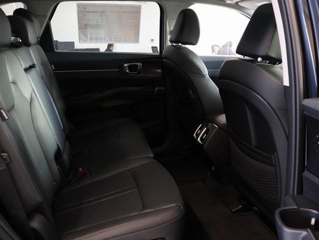 new 2025 Kia Sorento car, priced at $35,916