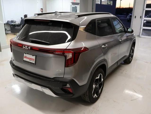 new 2025 Kia Seltos car, priced at $30,655