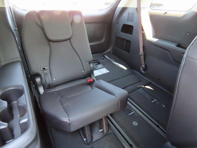 new 2025 Kia Carnival Hybrid car, priced at $54,095