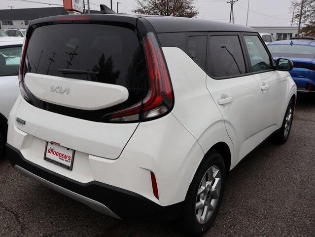 new 2025 Kia Soul car, priced at $24,685