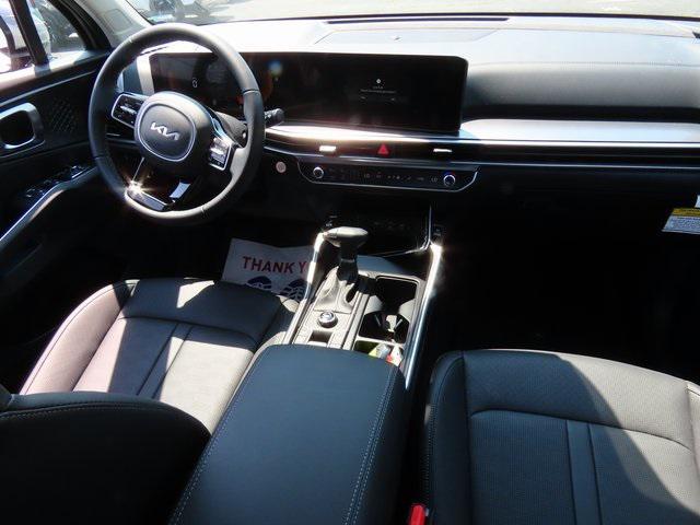 new 2025 Kia Sorento car, priced at $39,281