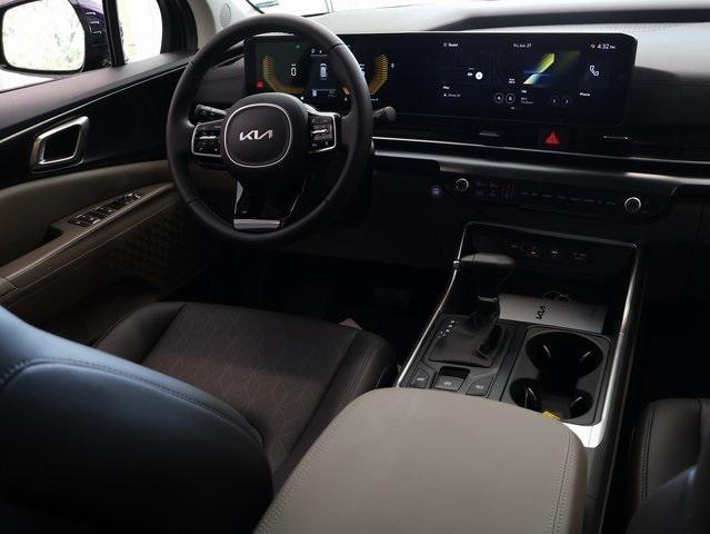 new 2025 Kia Carnival car, priced at $37,321