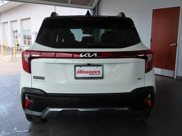 new 2024 Kia Seltos car, priced at $30,085