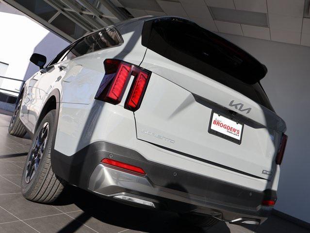 new 2025 Kia Sorento car, priced at $35,891