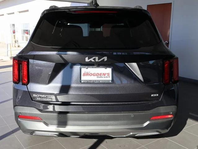 new 2025 Kia Sorento car, priced at $38,540