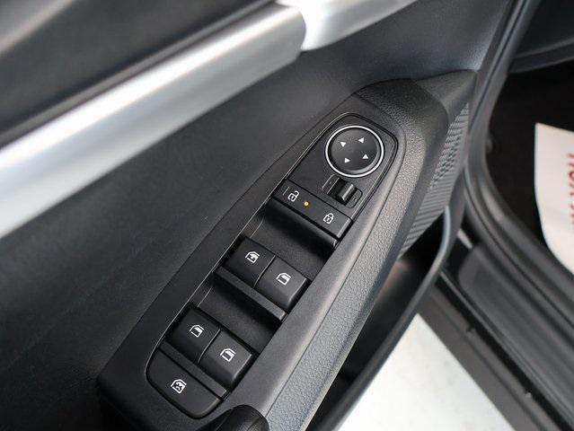 new 2025 Kia Seltos car, priced at $26,201