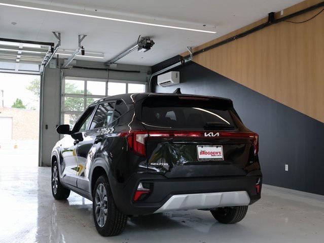 new 2025 Kia Seltos car, priced at $26,201