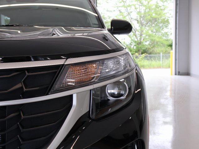 new 2025 Kia Seltos car, priced at $26,201