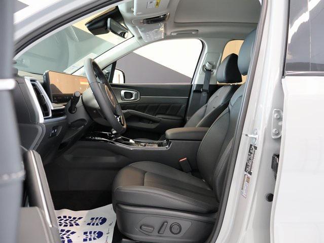 new 2025 Kia Sorento car, priced at $43,381