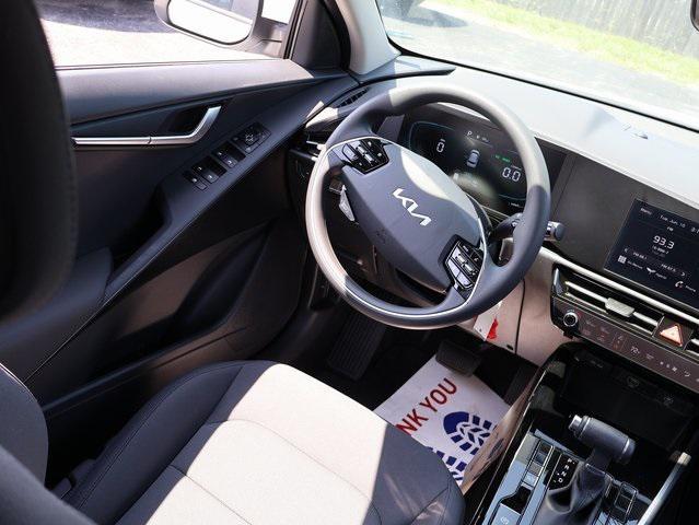 new 2025 Kia Niro car, priced at $28,061