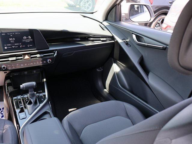 new 2025 Kia Niro car, priced at $28,061
