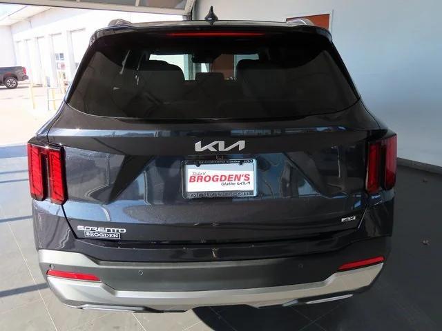 new 2025 Kia Sorento car, priced at $39,840