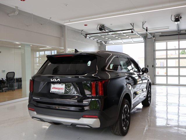 new 2025 Kia Sorento car, priced at $37,286