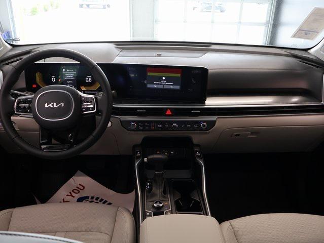 new 2025 Kia Sorento car, priced at $37,286