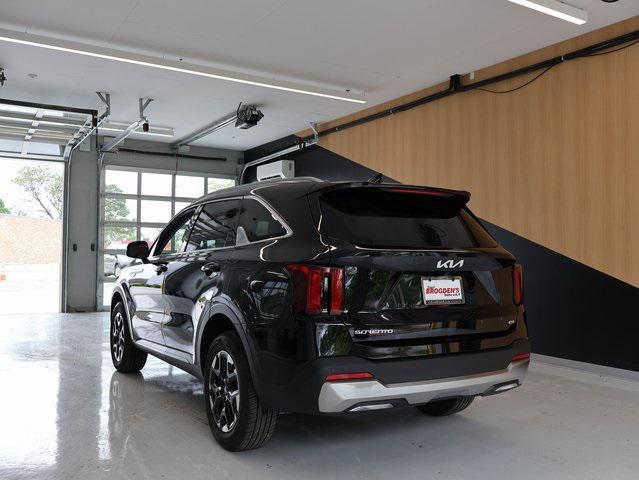 new 2025 Kia Sorento car, priced at $37,286