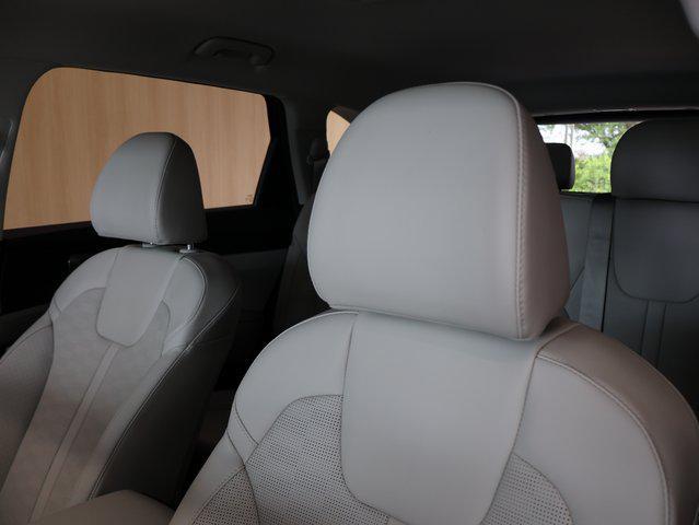new 2025 Kia Sorento car, priced at $36,286