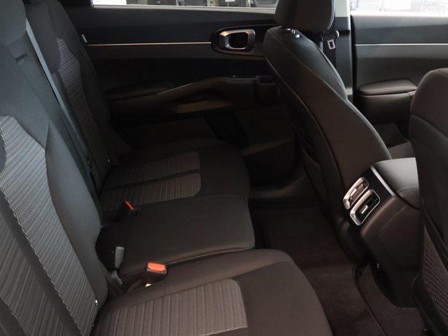 new 2025 Kia Sorento car, priced at $32,036