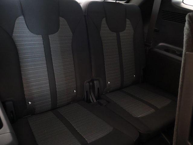 new 2025 Kia Sorento car, priced at $32,036