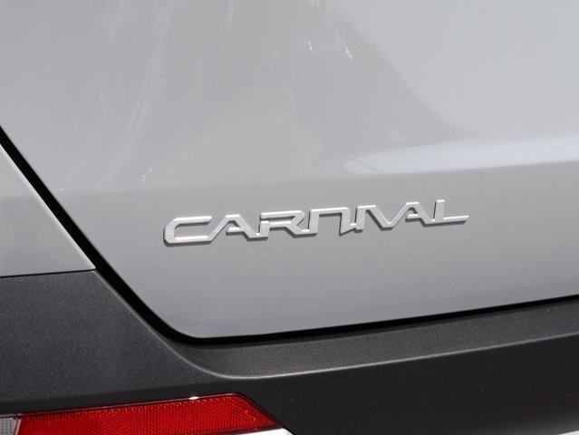 new 2025 Kia Carnival car, priced at $40,456