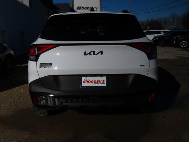 new 2025 Kia Sportage car, priced at $36,010