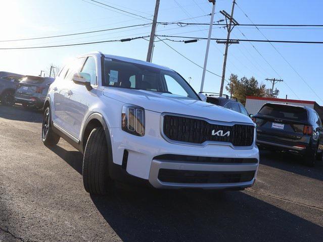 new 2025 Kia Telluride car, priced at $43,611