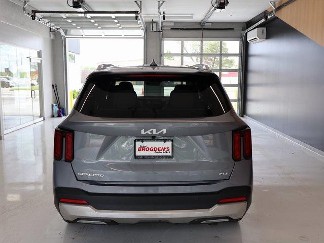 new 2025 Kia Sorento car, priced at $38,986