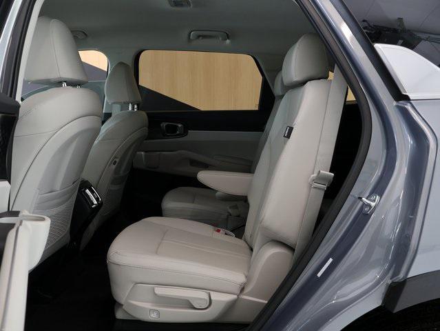 new 2025 Kia Sorento car, priced at $38,986