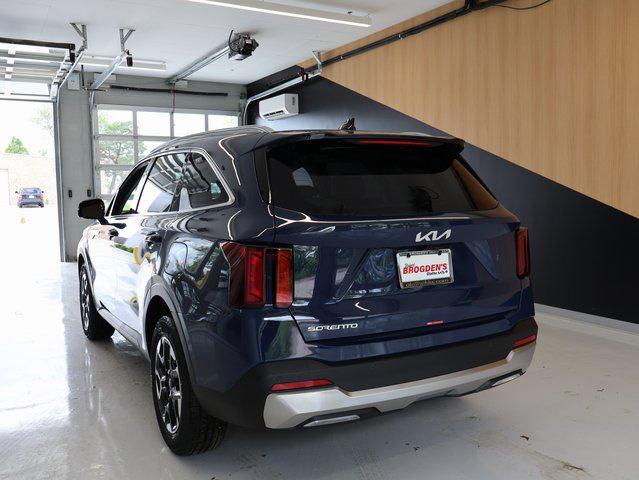 new 2025 Kia Sorento car, priced at $36,081