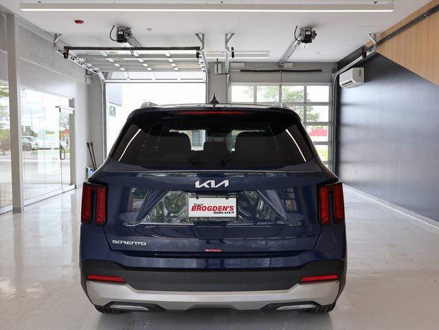 new 2025 Kia Sorento car, priced at $37,081