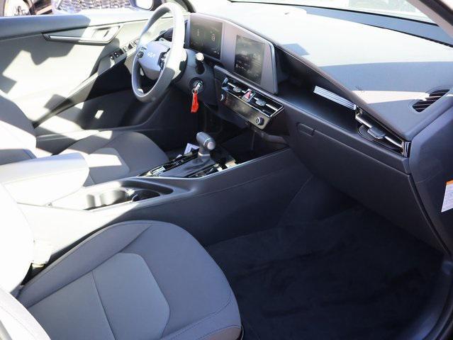 new 2025 Kia Niro car, priced at $27,866
