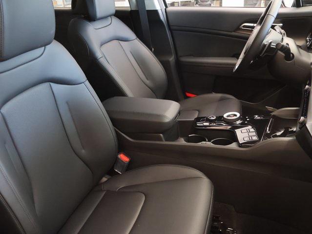new 2025 Kia Sportage Hybrid car, priced at $34,816