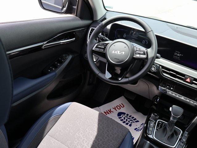 new 2025 Kia Seltos car, priced at $27,820
