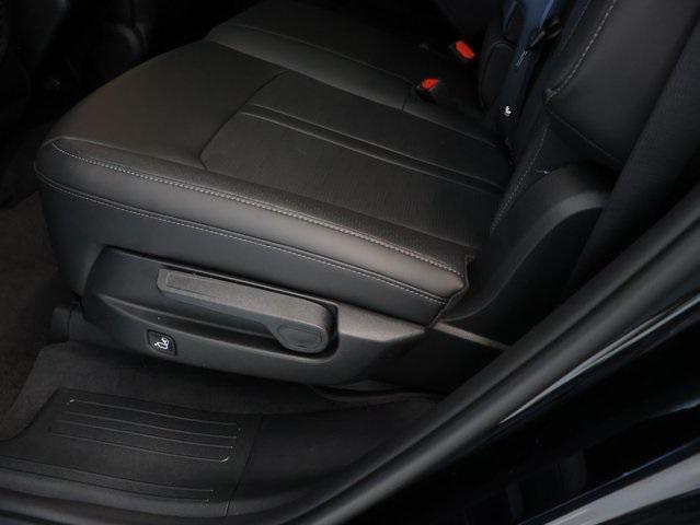 new 2025 Kia Sorento car, priced at $35,916