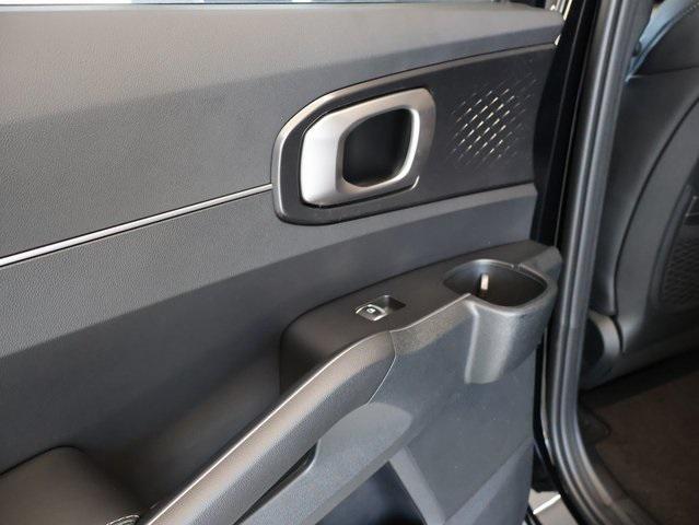 new 2025 Kia Sorento car, priced at $35,916