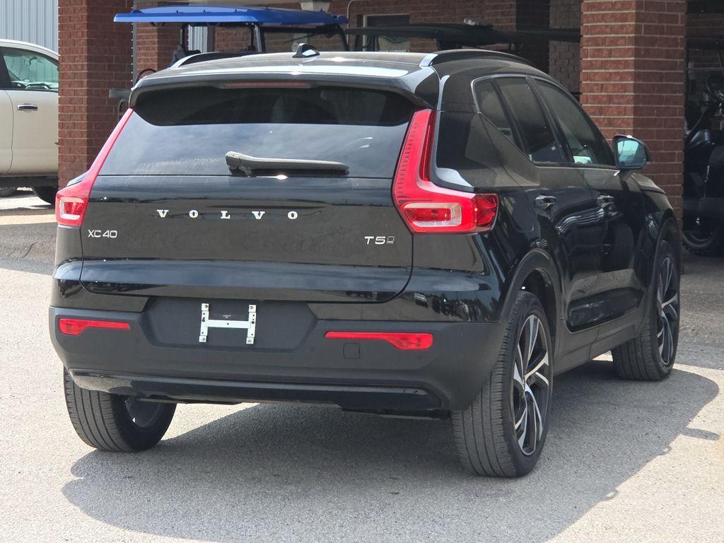 used 2021 Volvo XC40 car, priced at $24,950
