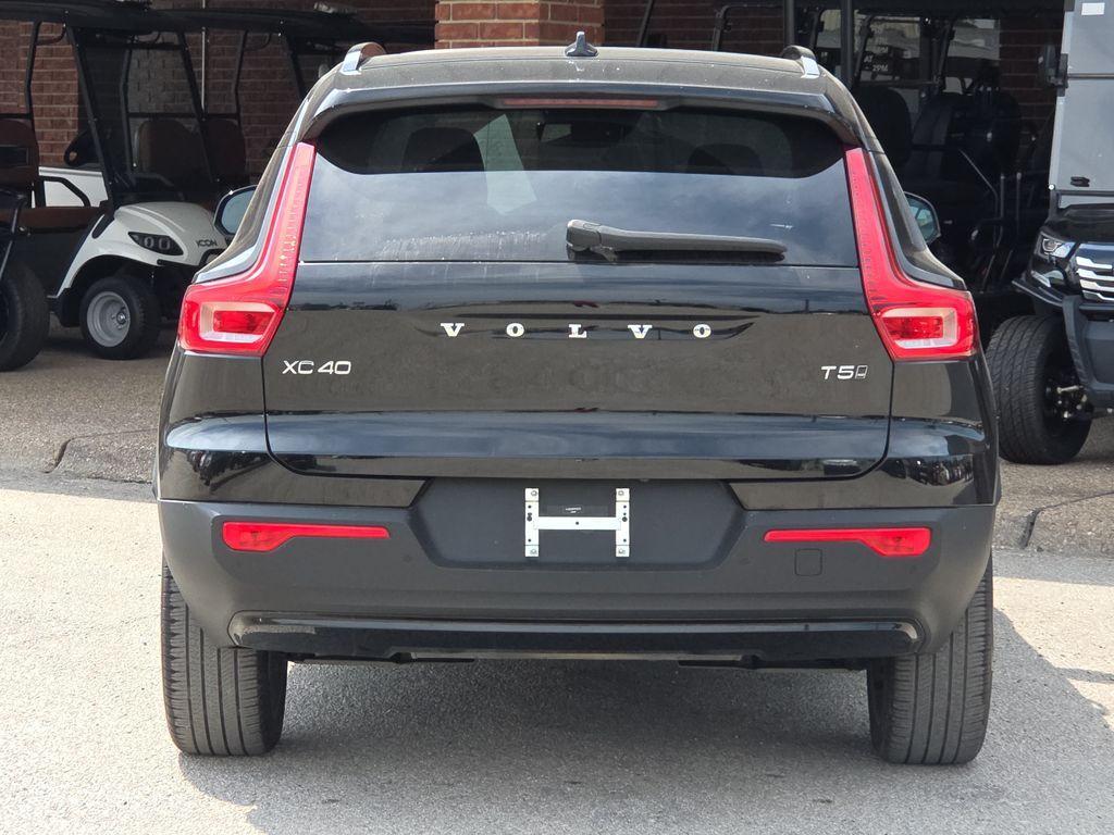 used 2021 Volvo XC40 car, priced at $24,950