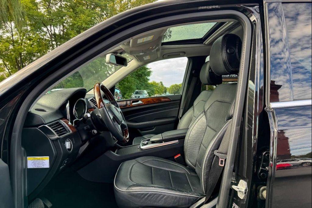 used 2013 Mercedes-Benz M-Class car, priced at $29,995