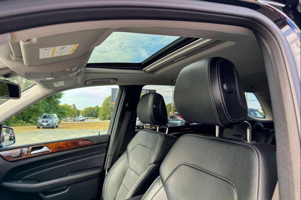 used 2013 Mercedes-Benz M-Class car, priced at $29,995