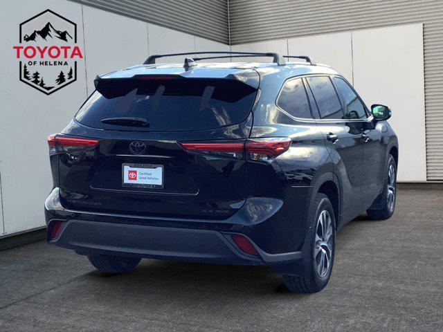 used 2022 Toyota Highlander car, priced at $39,991