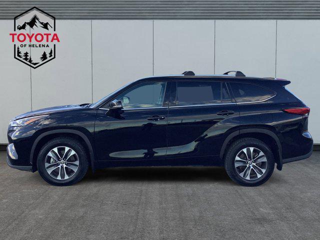 used 2022 Toyota Highlander car, priced at $39,991