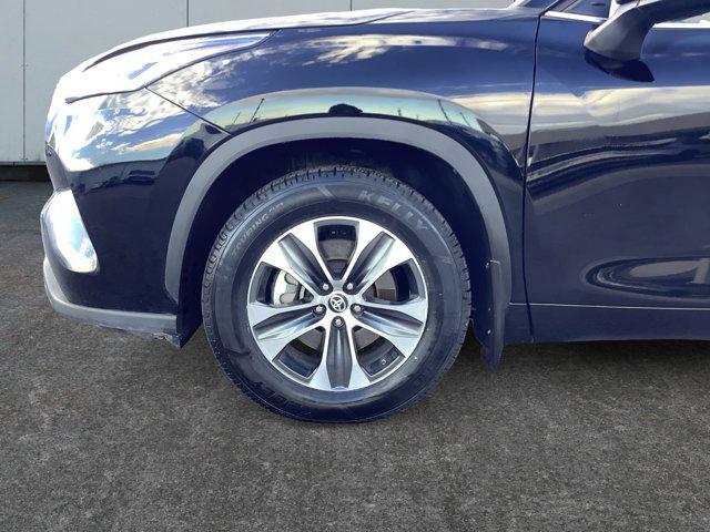 used 2022 Toyota Highlander car, priced at $39,991