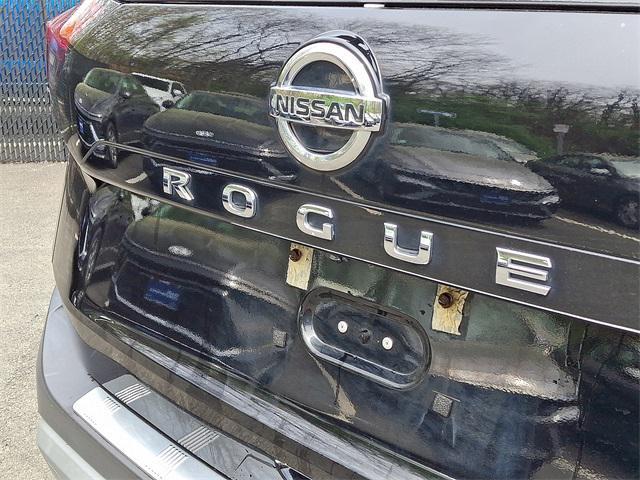 used 2021 Nissan Rogue car, priced at $18,995