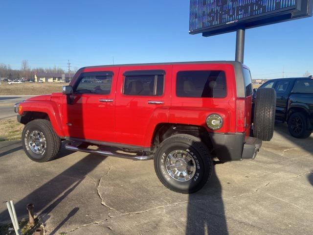 used 2009 Hummer H3 car, priced at $13,900