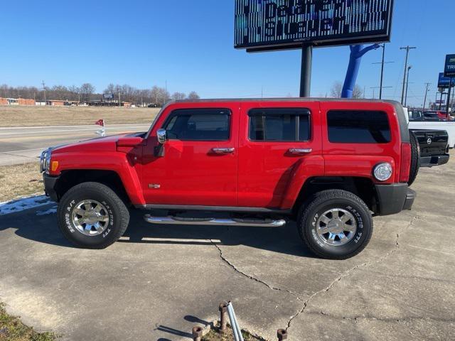 used 2009 Hummer H3 car, priced at $13,900