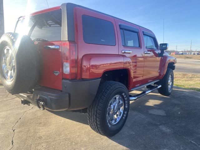 used 2009 Hummer H3 car, priced at $13,900