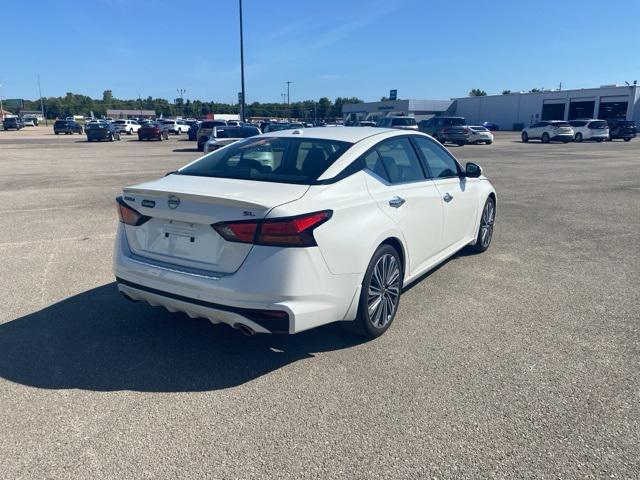 used 2023 Nissan Altima car, priced at $27,900